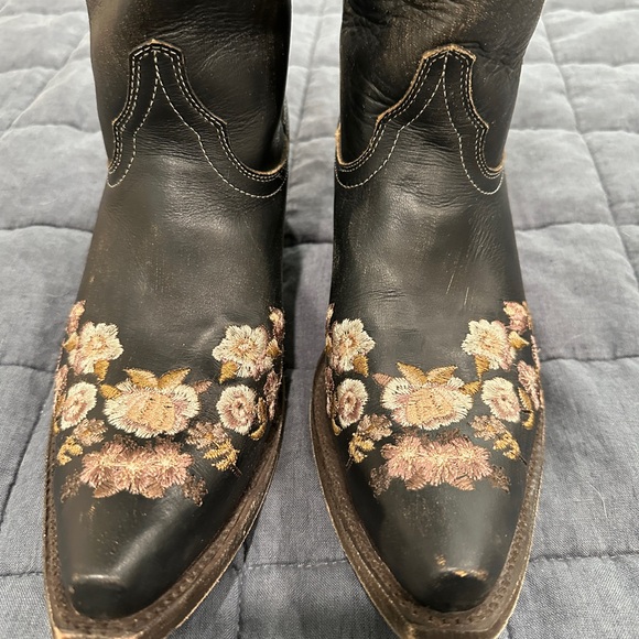 Floral Embroidered Heeled Boots - Picture 2 of 8